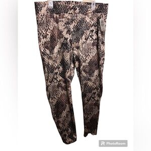 Torrid Snakeprint Nylon/Spandex Leggings Size 3 22/24 NWT